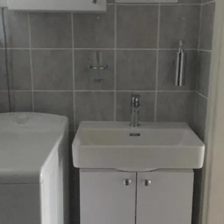 House - 2m From *