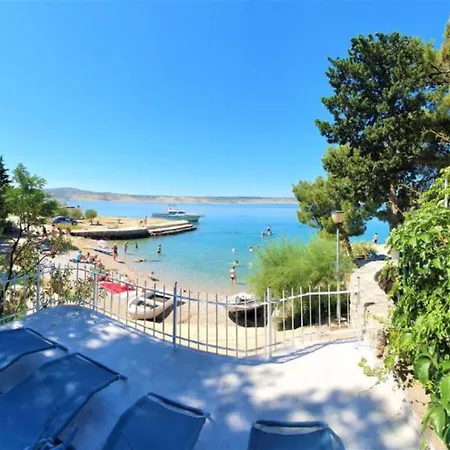 House - 2m From *