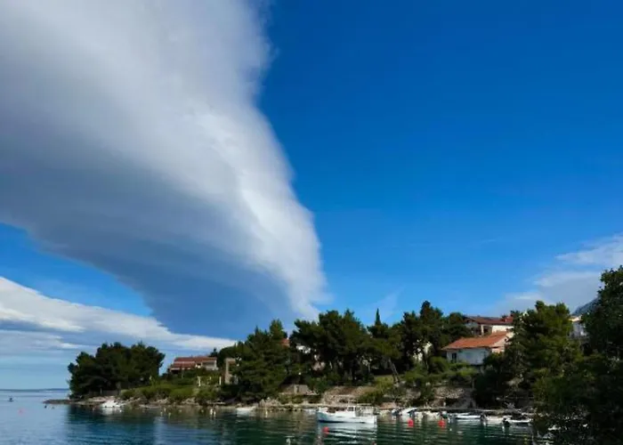 House - 2m From Starigrad Paklenica