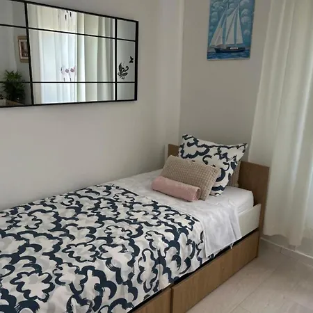 Hébergement de vacances House - 2m From