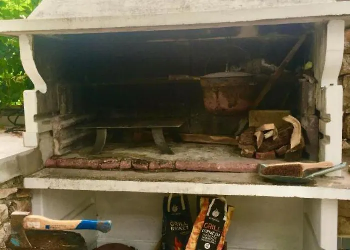 House - 2m From * Стариград-Пакленица