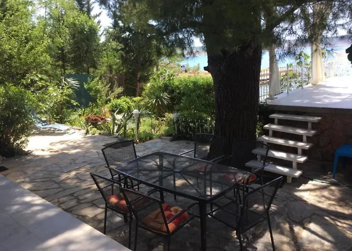 Дом отдыха House - 2m From *