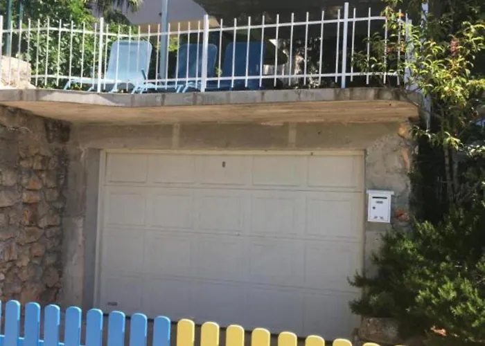 Дом отдыха House - 2m From Стариград-Пакленица